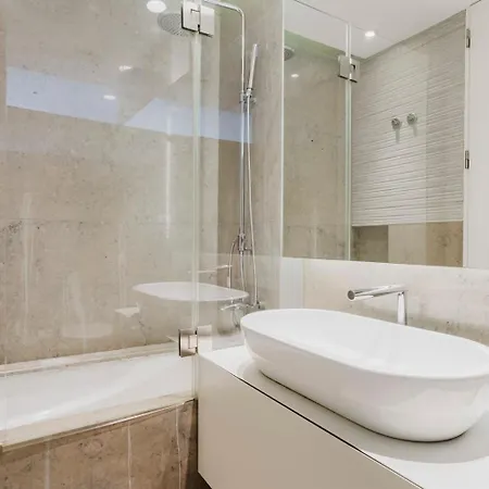 Apartment T3 In Alvalade